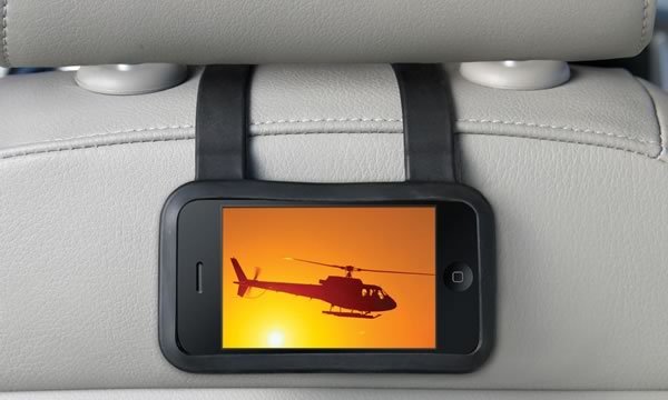 Foto 0 en  - Seat Buddy cuelga un iPod o iPhone del asiento delantero