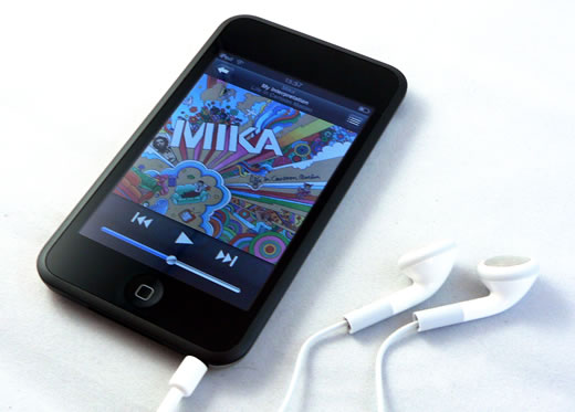 iPod touch con auriculares