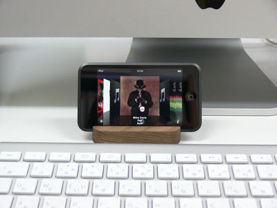 Bird TSW60: Base de madera para iPod touch