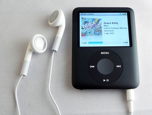 iPod anno con auriculares