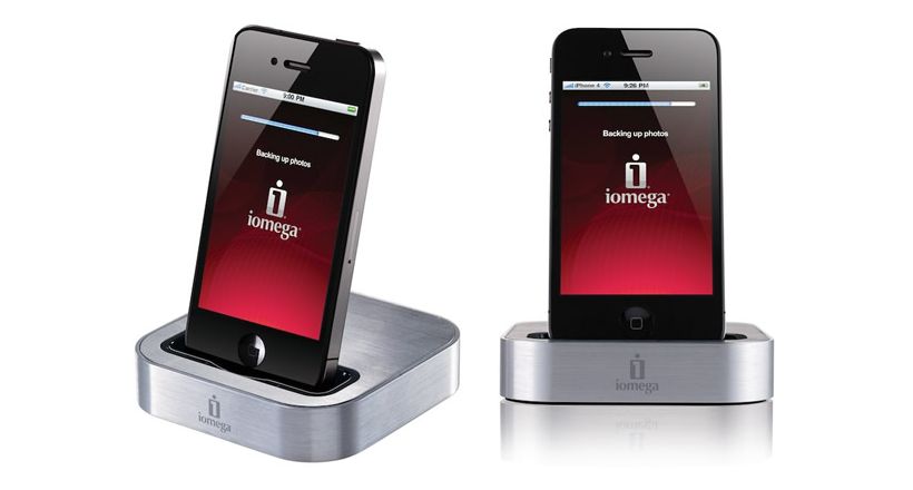 Iomega SuperHero: Dock para respaldar tu iPhone #CES