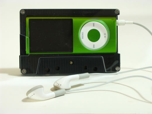 Contexture Design lanza fundas 45 nano creadas a partir de viejos cassettes