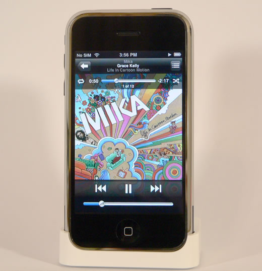 iPhone reproduciendo cancion en modo iPod